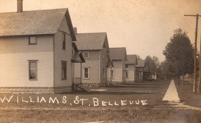 Bellevue - Vintage Postcard (newer photo)